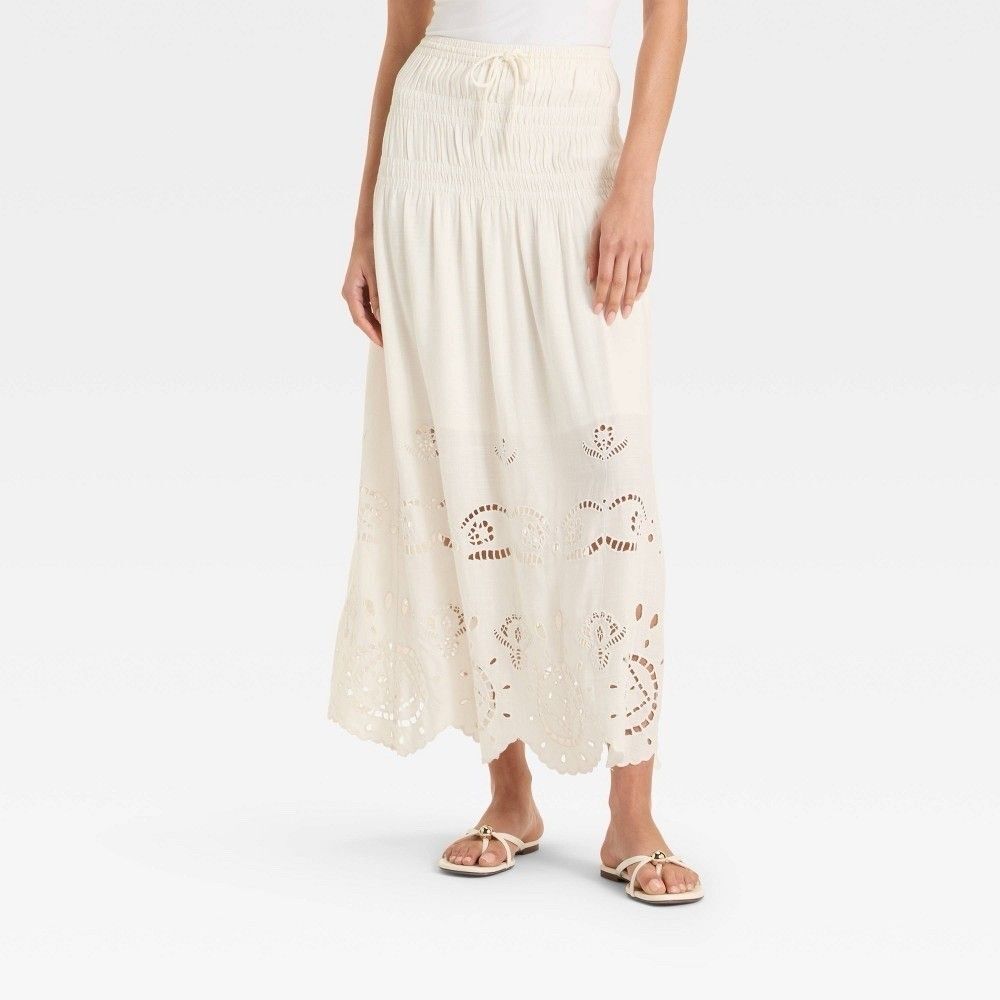Women's High-Rise Embroidered Eyelet Drop Waist A-Line Skirt Size M